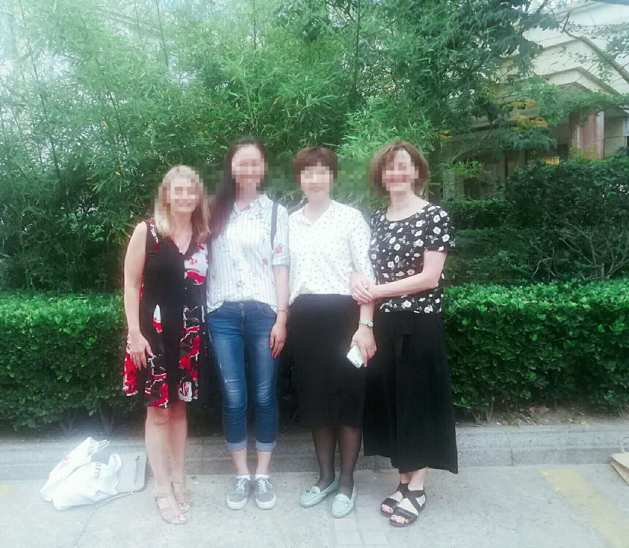 英語陪同翻譯公司